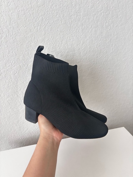 Joie Shoes - Joie black ribbed block booties size 10